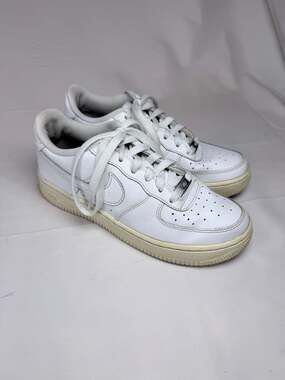 Nike Air Force 1 Low Triple White Leather Sneakers Shoes Youth Size 7Y / Women's